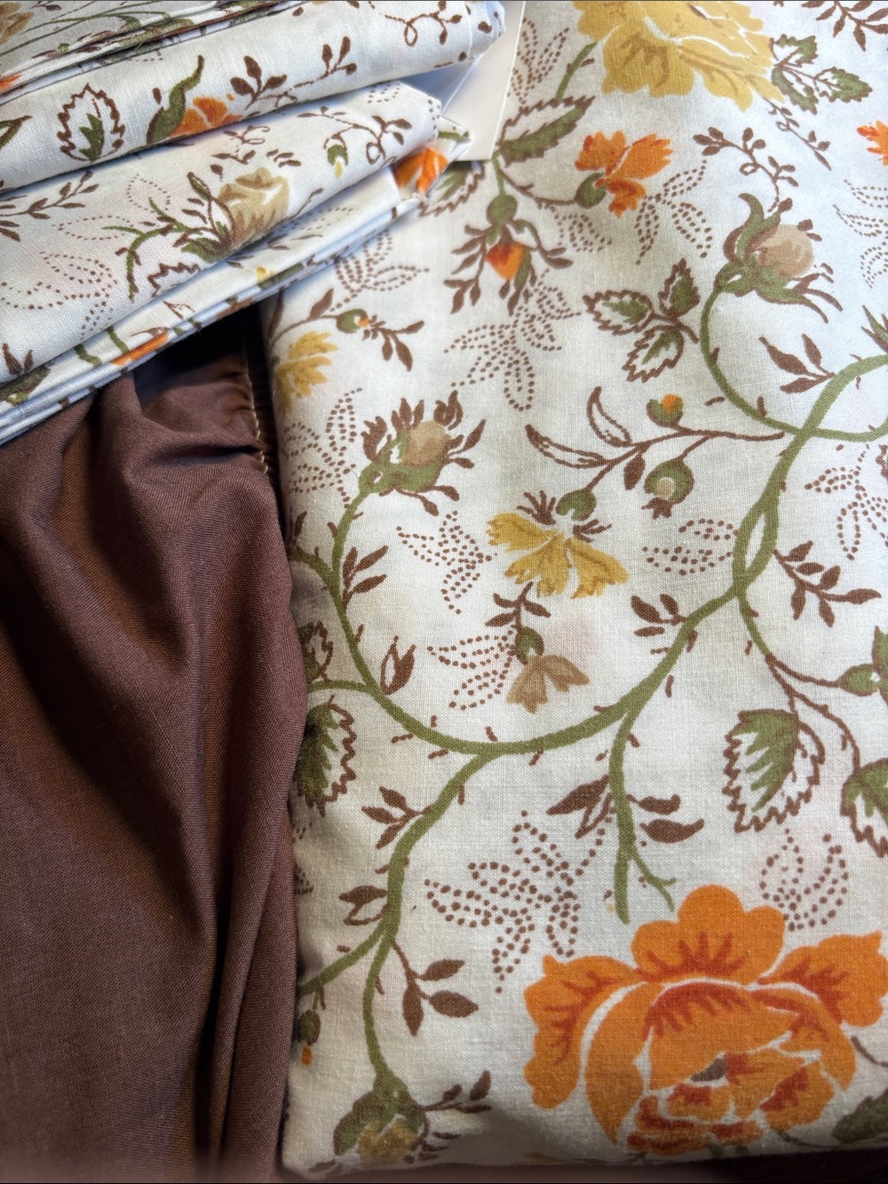 Vintage queen 4 piece set Floral Cotton Bedding Set in Cream and Brown FF